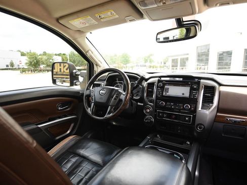 Used 2016 Nissan Titan Platinum Reserve AWD/4WD image 17