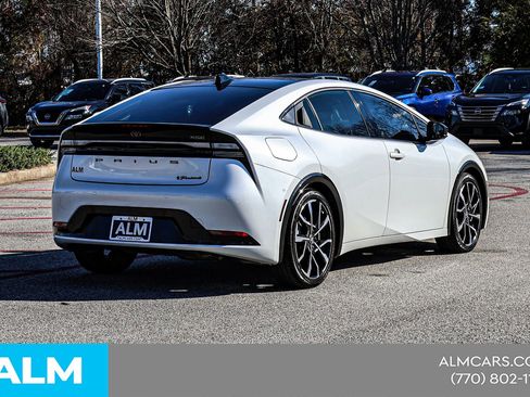Used 2024 Toyota Prius Prime Premium w/ Advanced Technology Package image 7