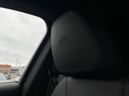 Used 2023 Alfa Romeo Stelvio Sprint AWD/4WD image 24