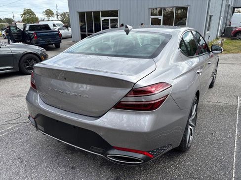 Used 2025 Genesis G70 2.5T image 9