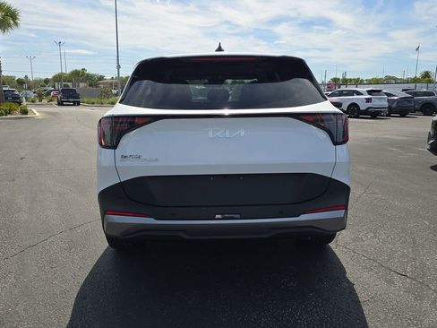 New 2026 Kia Sportage EX image 7