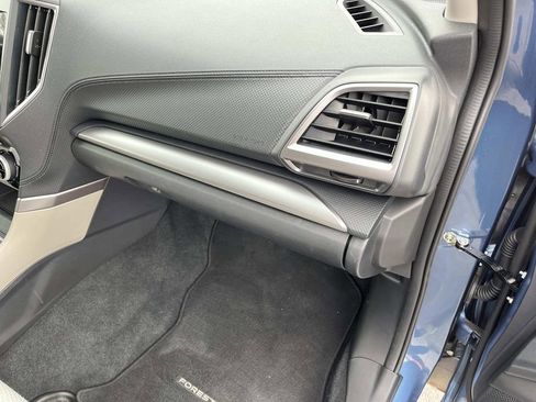 Used 2023 Subaru Forester Premium image 30