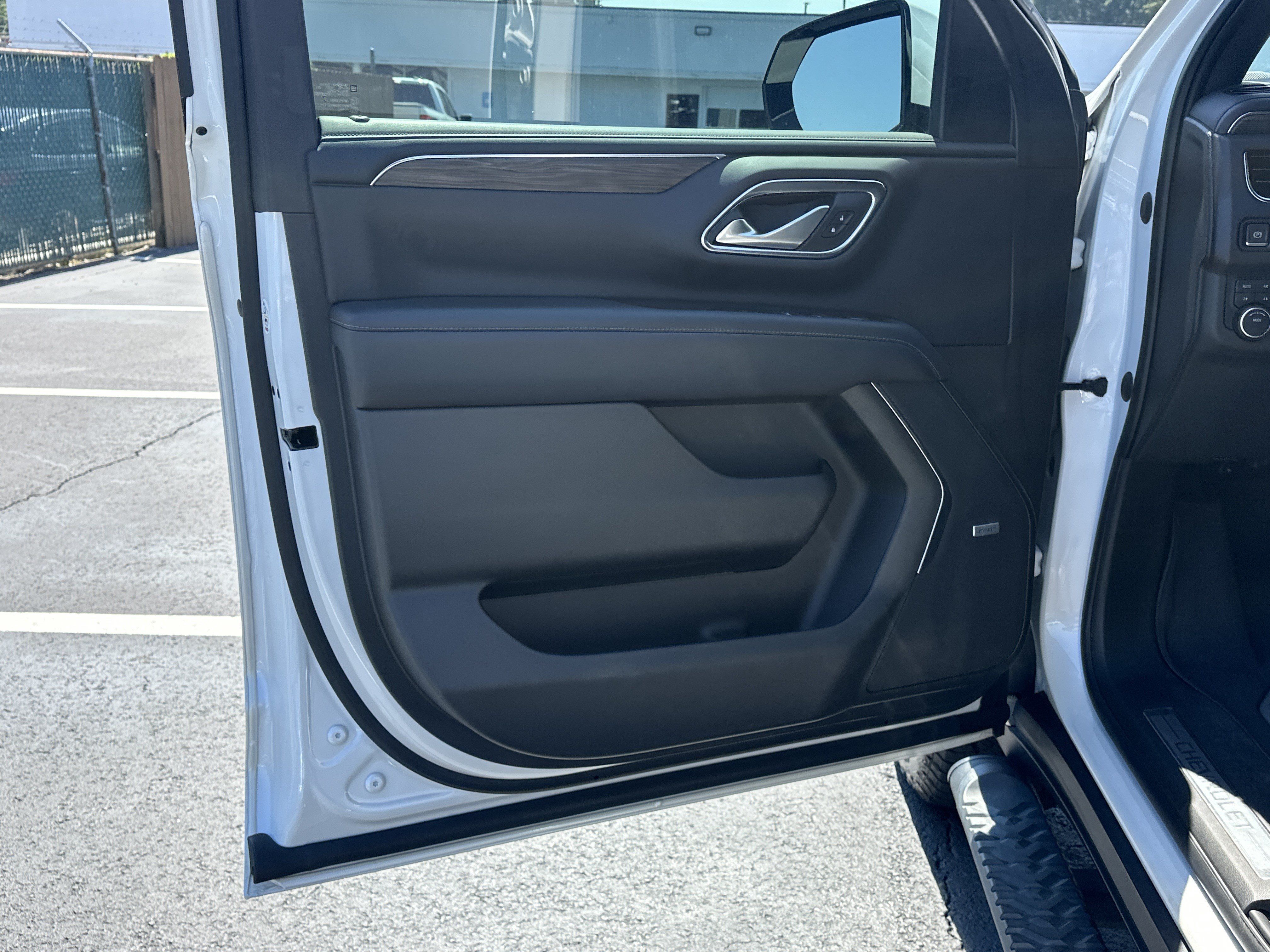 Used 2022 Chevrolet Tahoe Z71 AWD/4WD image 10