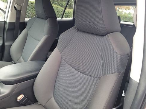 Used 2025 Toyota RAV4 LE image 12