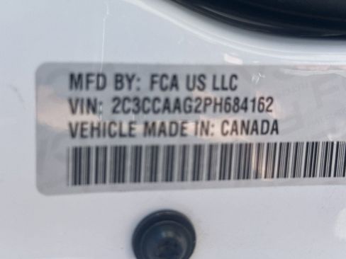 Used 2023 Chrysler 300 Touring w/ Sport Appearance Package image 33