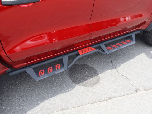 Used 2026 Chevrolet Colorado Trail Boss AWD/4WD image 12