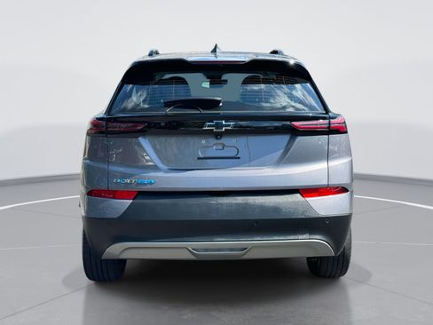 Used 2022 Chevrolet Bolt EUV LT w/ Convenience Package image 6