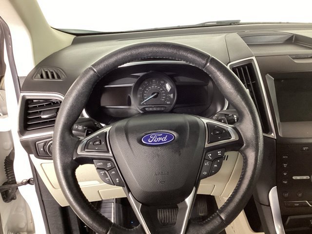 Used 2020 Ford Edge Titanium AWD/4WD image 16