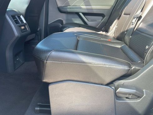 Used 2023 Volkswagen Atlas SE w/ Panoramic Sunroof Package AWD/4WD image 14
