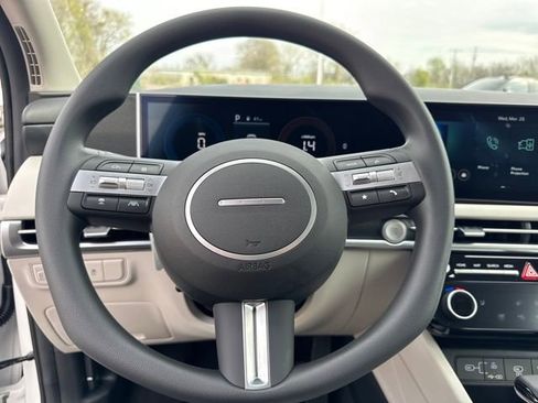 New 2026 Hyundai Tucson SEL FWD image 16