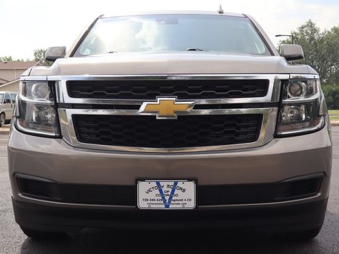 Used 2019 Chevrolet Suburban LT RWD image 13