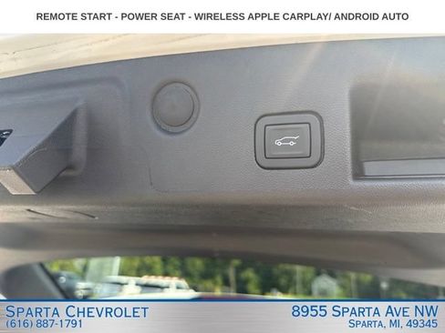 Used 2024 Chevrolet Equinox LT FWD image 32