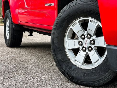 Used 2020 GMC Canyon 2WD Crew Cab w/ Convenience Package image 2