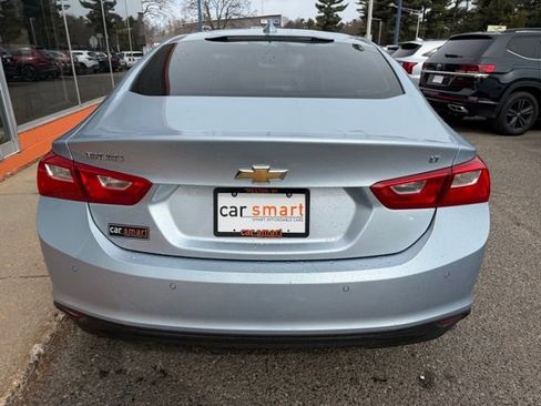 Used 2017 Chevrolet Malibu LT w/ Driver Confidence Package image 6