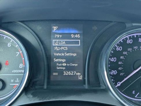 Used 2019 Toyota Camry SE FWD image 11