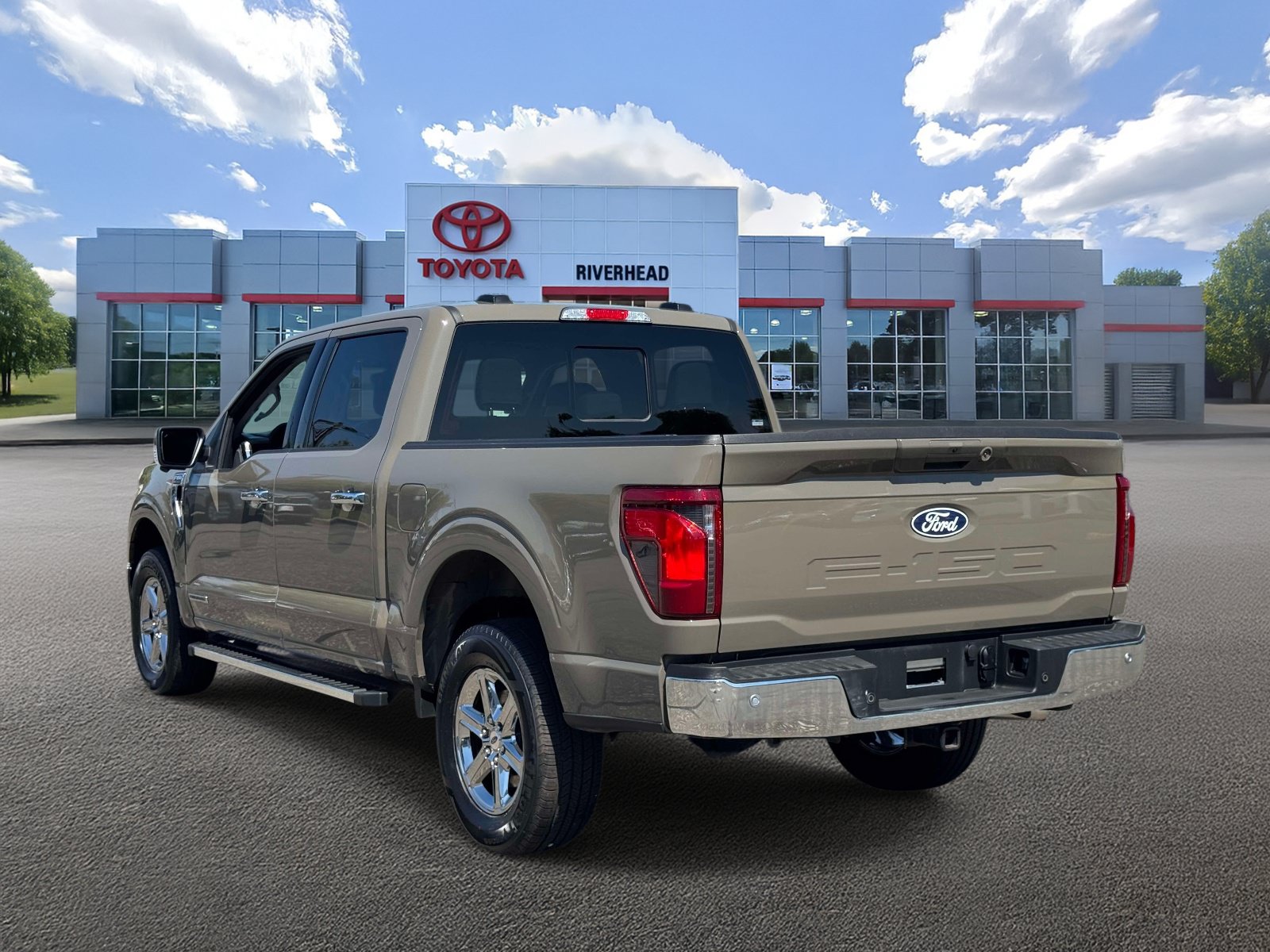 Used 2025 Ford F150 XLT w/ Equipment Group 302A MID AWD/4WD image 5