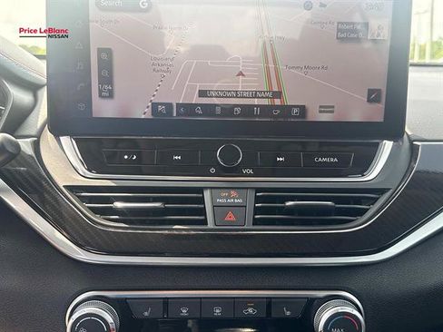 Used 2023 Nissan Altima 2.5 SR w/ SR Premium Package FWD image 24
