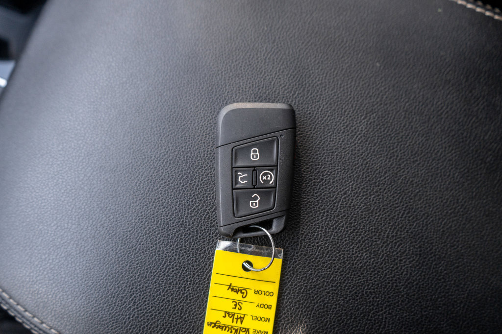 Used 2023 Volkswagen Atlas SE w/ Panoramic Sunroof Package AWD/4WD image 32