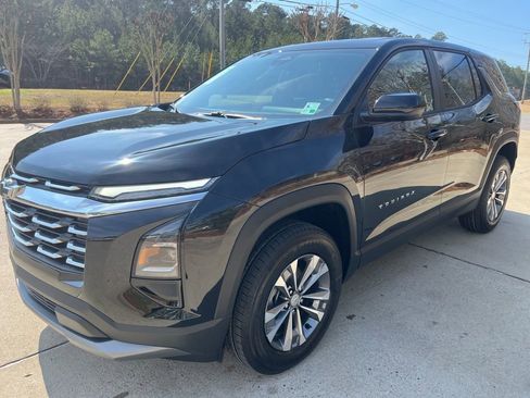 New 2026 Chevrolet Equinox LT w/ Convenience Package II FWD image 10