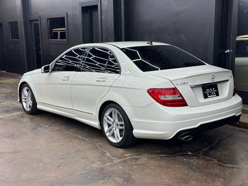 Used 2012 Mercedes-Benz C 300 4MATIC Sedan image 3