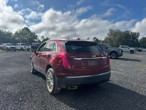 Used 2018 Cadillac XT5 Luxury w/ Driver Awareness Package FWD image 3