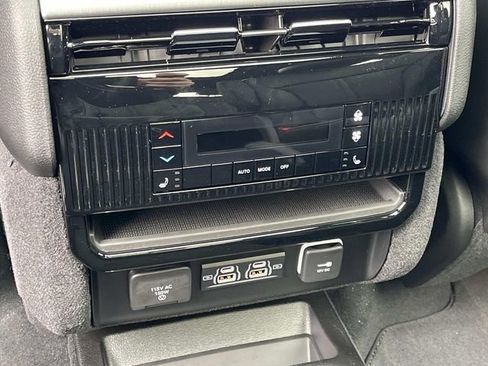 New 2026 Jeep Grand Wagoneer Limited image 17