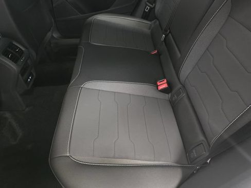 New 2026 Volkswagen Taos SE FWD image 17