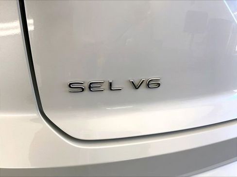 Used 2023 Volkswagen Atlas Cross Sport SEL Premium R-Line image 8