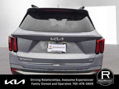 Used 2024 Kia Sorento SX AWD/4WD image 5