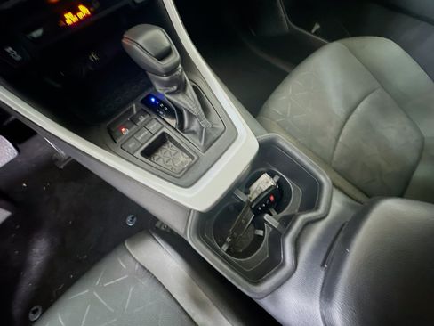 Certified 2025 Toyota RAV4 XLE w/ Convenience Package FWD image 22