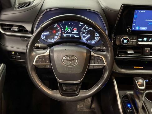 Used 2023 Toyota Highlander XSE AWD/4WD image 26