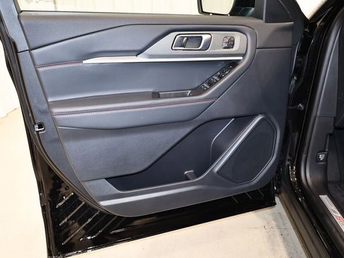 New 2026 Ford Explorer ST-Line w/ ST-Line Street Pack AWD/4WD image 9