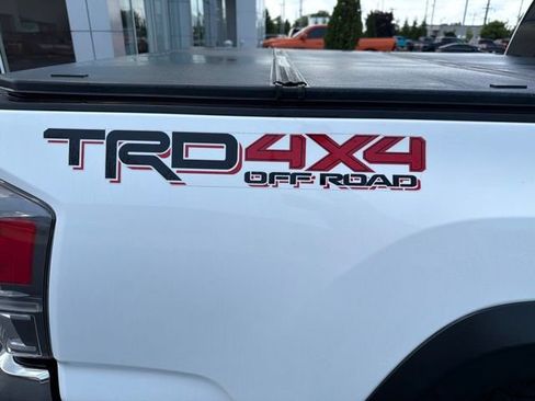 Used 2020 Toyota Tacoma TRD Off-Road AWD/4WD image 10