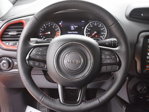 Used 2022 Jeep Renegade Latitude w/ Convenience Group AWD/4WD image 20
