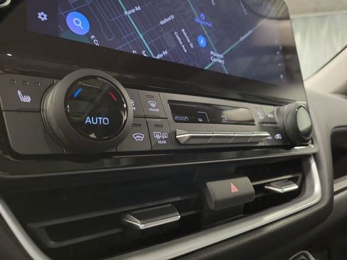 Used 2026 Toyota Grand Highlander XLE image 18