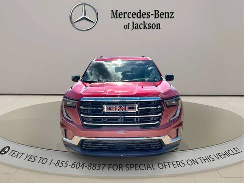 Used 2026 GMC Acadia Elevation w/ Elevation Premium Package FWD image 8