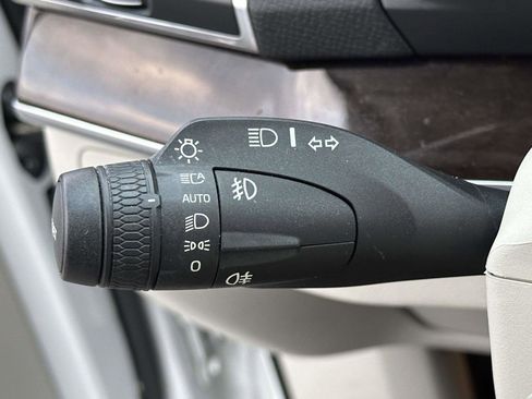 Used 2019 Volvo XC90 T6 Momentum w/ Advanced Package image 24