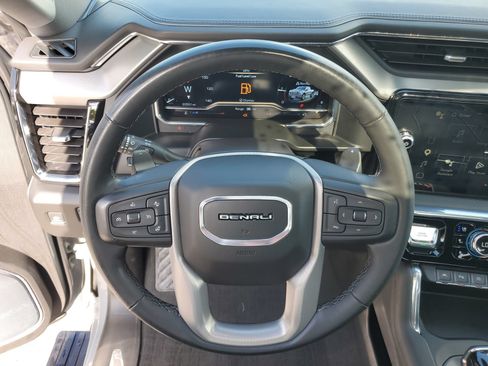 Used 2025 GMC Sierra 1500 Denali w/ Denali Reserve Package AWD/4WD image 22