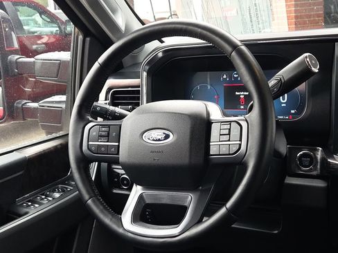 Used 2023 Ford F350 Lariat w/ Chrome Package image 14