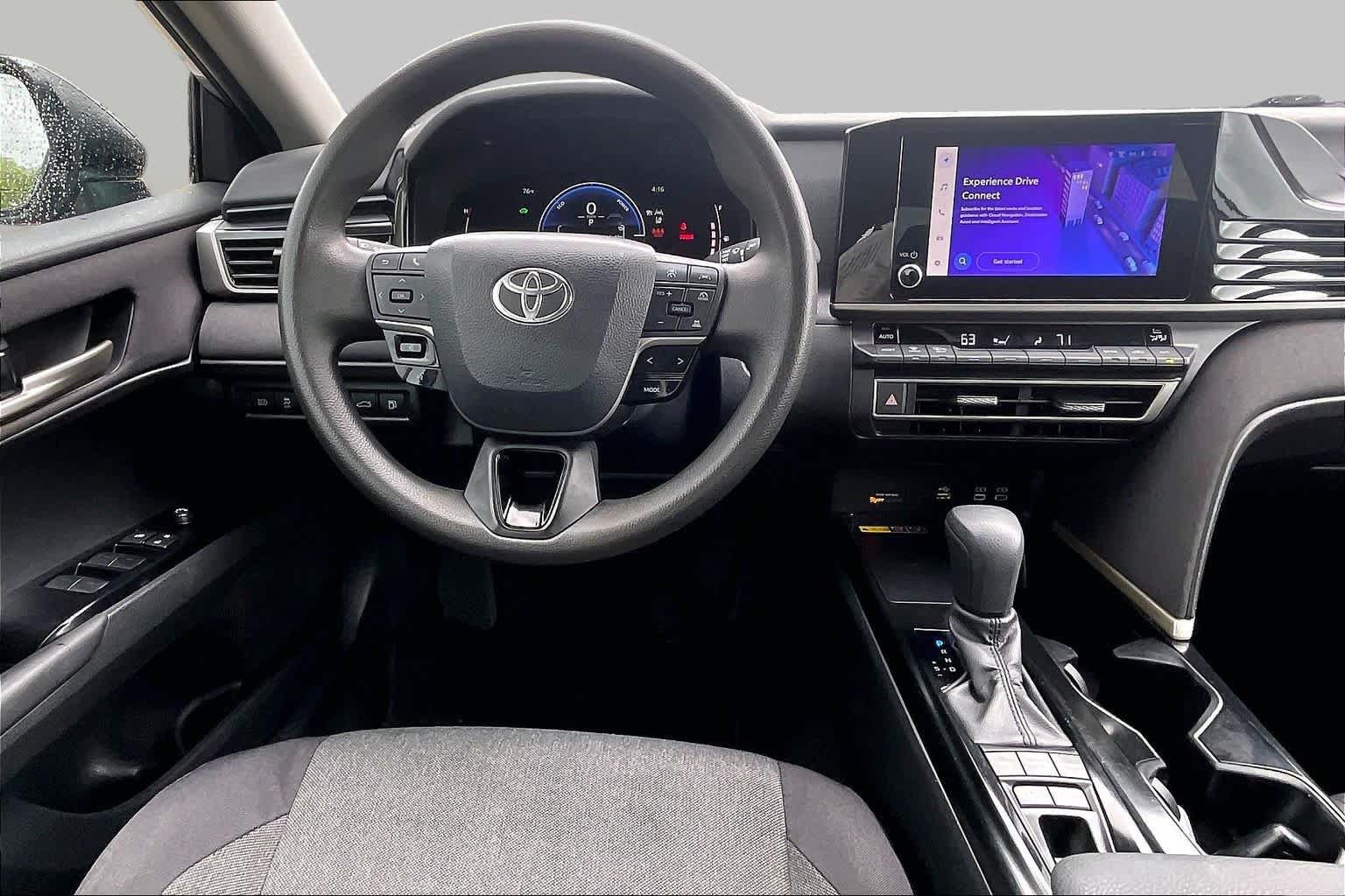Used 2025 Toyota Camry LE FWD image 6