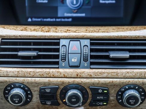 Used 2006 BMW 650i Convertible image 18