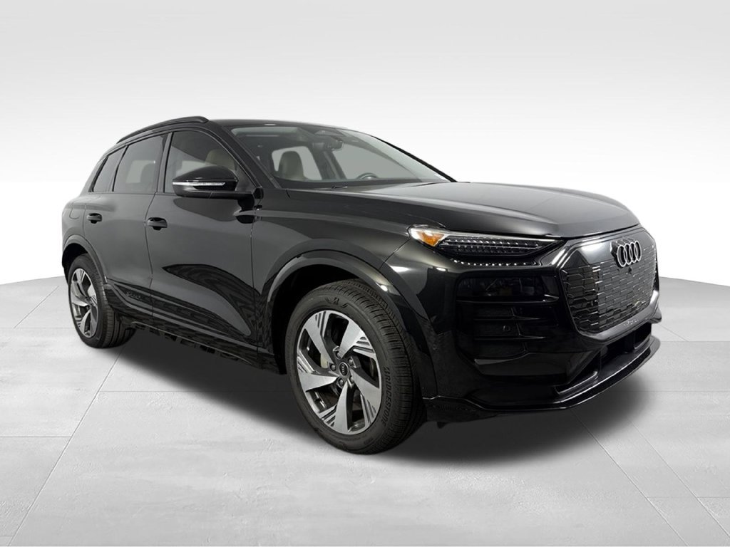 Used 2025 Audi Q6 e-tron Premium Plus w/ Premium Plus AWD/4WD image 6