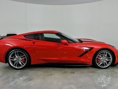 Used 2014 Chevrolet Corvette Stingray Coupe RWD image 11