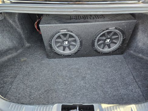 Used 2017 Ford Mustang Premium image 31