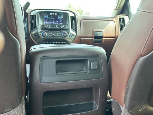 Used 2015 Chevrolet Silverado 1500 High Country w/ High Country Premium Package AWD/4WD image 20