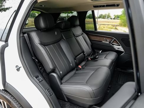 New 2026 Land Rover Range Rover Long Wheelbase SE AWD/4WD image 26