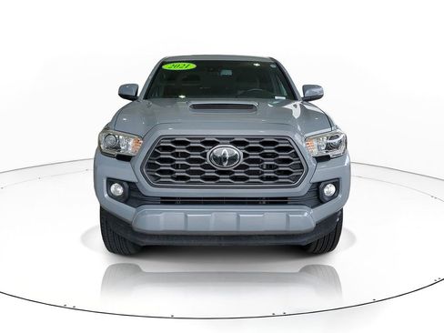 Used 2021 Toyota Tacoma TRD Sport AWD/4WD image 2