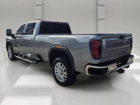 Used 2024 GMC Sierra 2500 SLT w/ SLT Premium Package AWD/4WD image 3