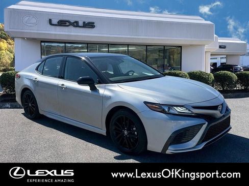 Used 2021 Toyota Camry XSE image 7