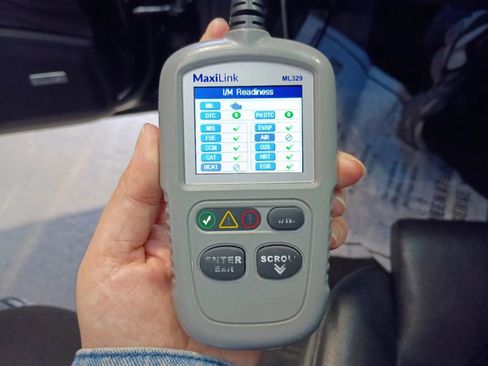 Used 2018 Porsche Panamera w/ Premium Package Plus image 30